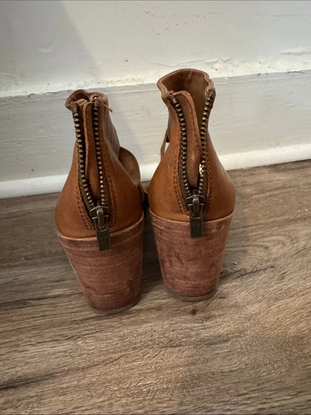 Frye Tash Cut Out Cognac Bootie